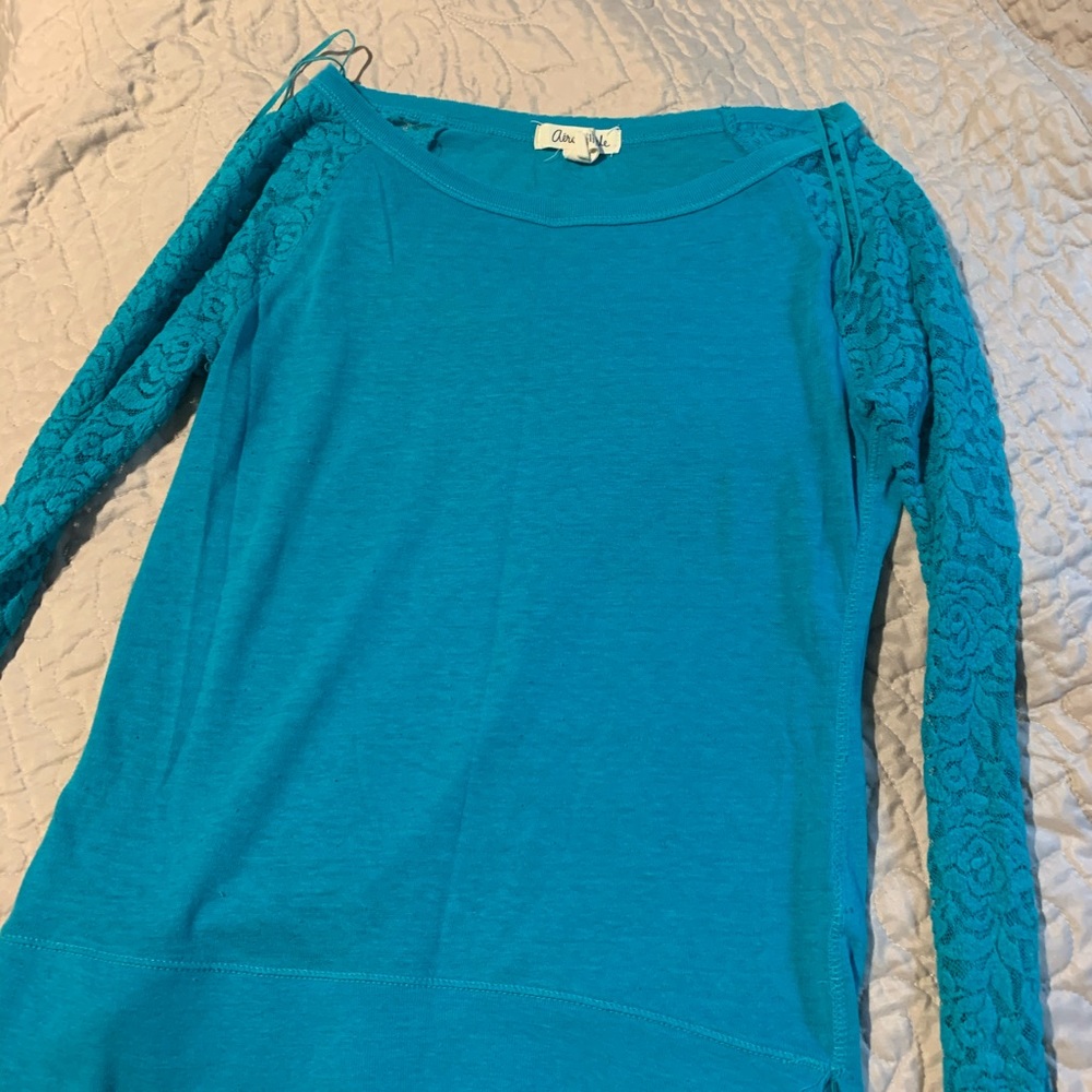 Laced sleeve teal shirt